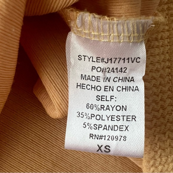 Vici Yellow Button-Front Textured Oversized Shacket - Picture 7 of 7